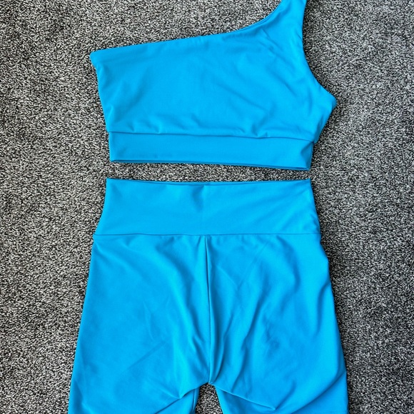 Skatie Active Set in Flashdance 💙 - Picture 3 of 4